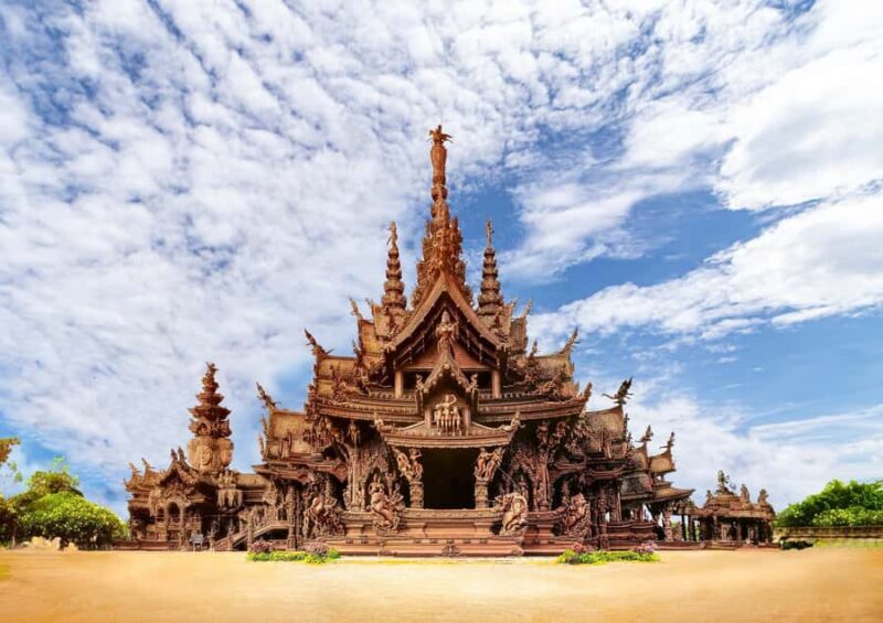 Bangkok & Pattaya Pickup: Evening Sanctuary & Alcazar Show - The Magic of Alcazar Cabaret