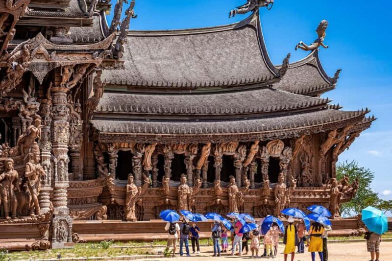 Bangkok & Pattaya Pickup: Evening Sanctuary & Alcazar Show - The Overall Experience: What You Can Expect