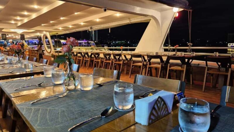 BANGKOK: PREMIUM DINNER BUFFET ON THE NEW HORIZON CRUISE - The Experience: What Makes It Stand Out