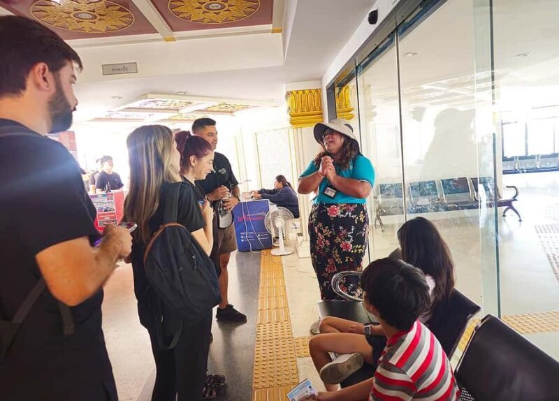 Bangkok Private & Custom Local Guide Tour - FAQs