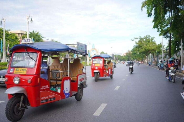 Bangkok: Private Electric Tuk Tuk Tour - Exploring Wat Pho