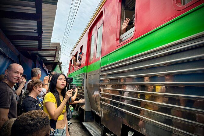 Bangkok: Private Floating Market and Train Market - FAQ