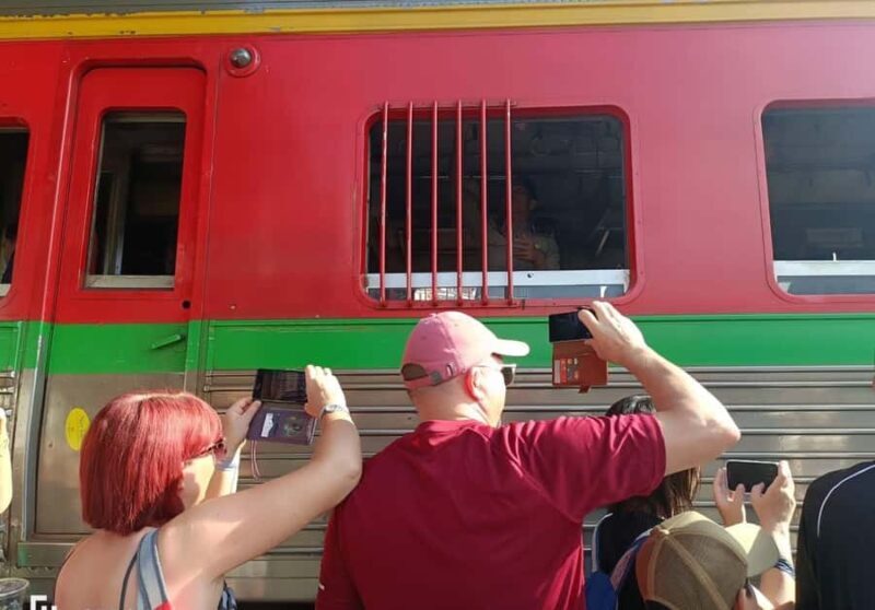 Bangkok: Private Floating Market & Maeklong Railway Market - Good To Know