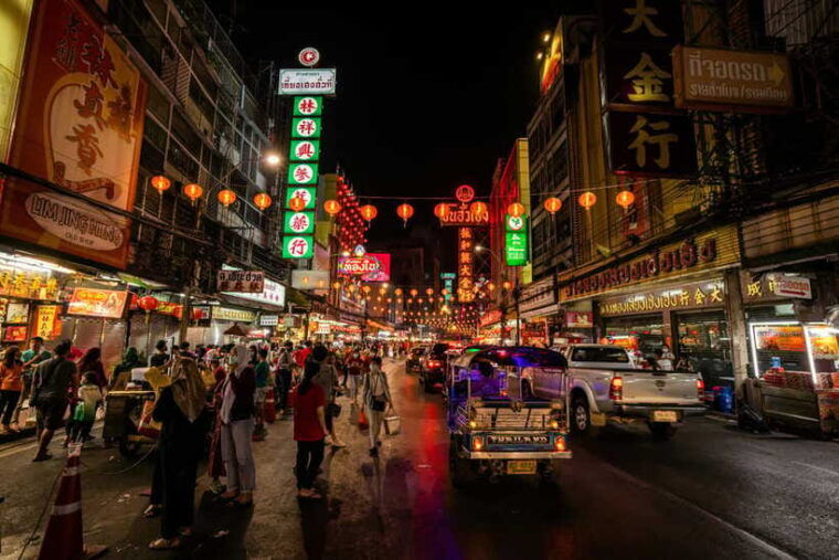 Bangkok: Private Tuk-Tuk Night Tour, River Boat & Eats - Inclusions