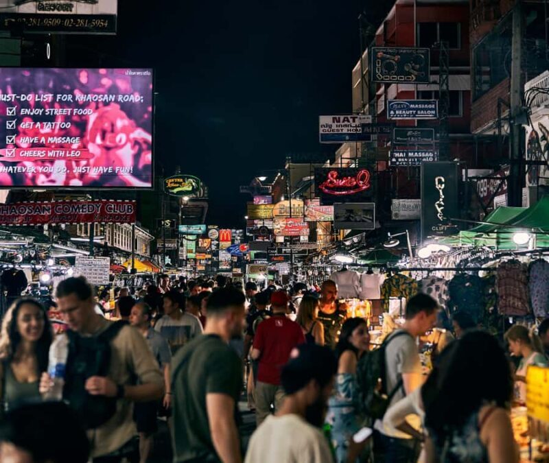 Bangkok: Private Tuk-Tuk Night Tour with Live Tour Guide - Who Should Consider This Tour?