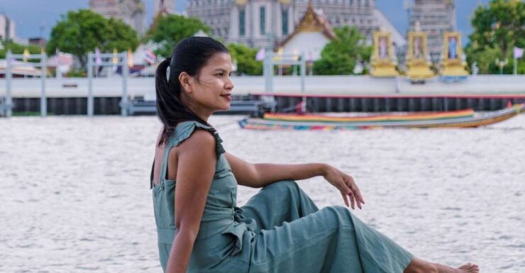 Bangkok: Professional Photoshoot at Chao Phraya River - Activity Details