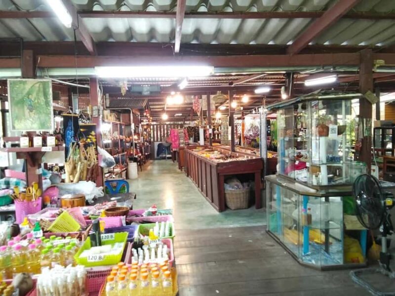 Bangkok: Railway Market & Floating Market Private Tour - Pricing & Value