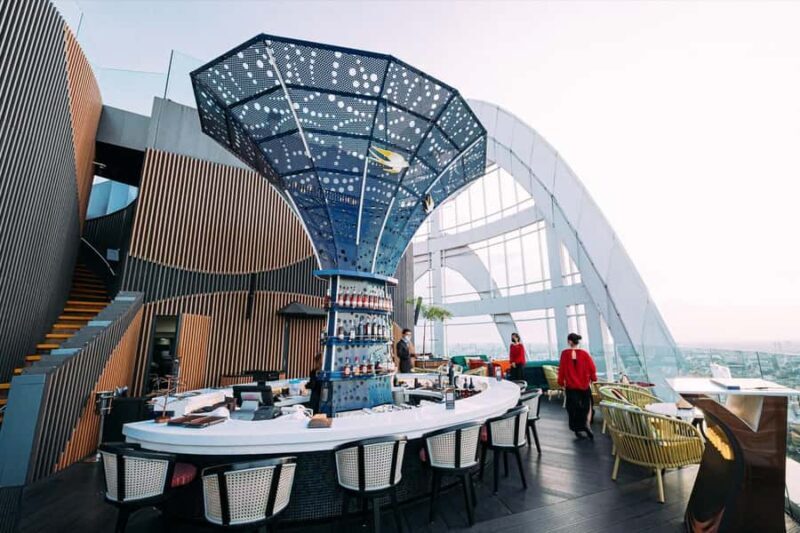 Bangkok: Red Sky 57th Floor COCOA XO Bar - Value for Money