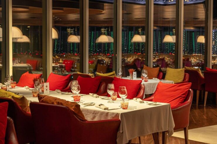 Bangkok: Red Sky Restaurant 55th Floor - Dining Experience and Ambiance