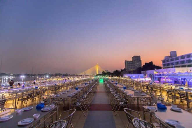Bangkok: Riverside Dinner Buffet Cruise On Chao Phraya - Entertainment and Cultural Experience