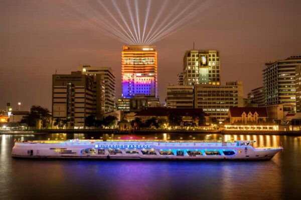 Bangkok: Riverside Dinner Buffet Cruise On Chao Phraya - Customer Reviews