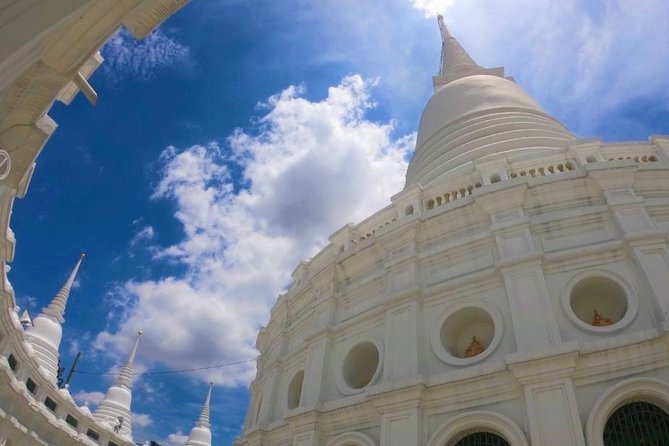 Bangkok Riverside Walking Tour - Fresh Flower Market Experience