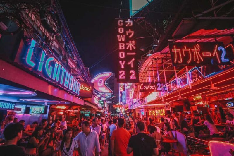 Bangkok: Rooftop Bar, Live Music, & Club Crawl Tour - Sukhumvit Soi 11: Neon Lights & Dynamic Nightlife