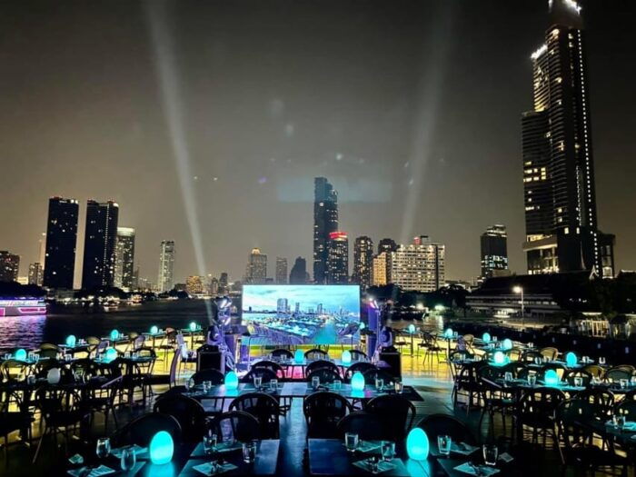 Bangkok: Royal Princess River Dinner Cruise With Live Music - Dress Code and Dress Code Tips