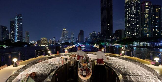 Bangkok: Saffron Cruise by Banyan Tree - Dining Options