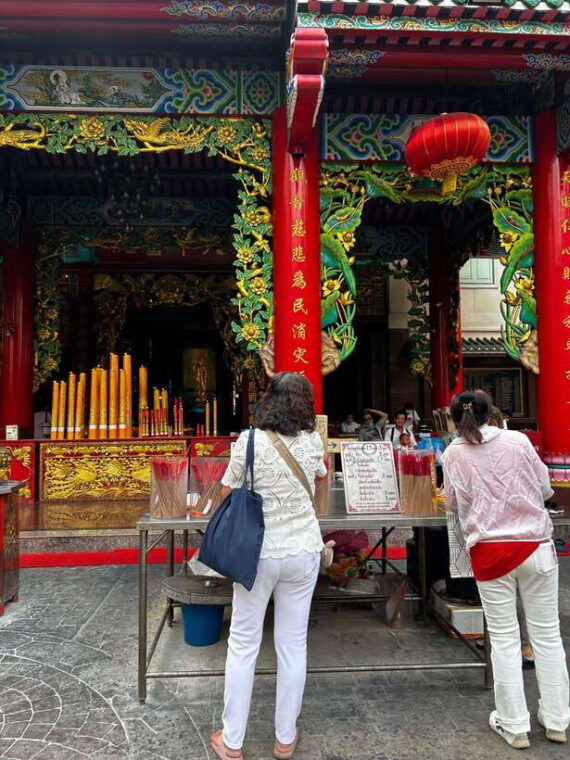 Bangkok: Sampeng Market Guided Tour Biggest Wholesale Market - Included Amenities