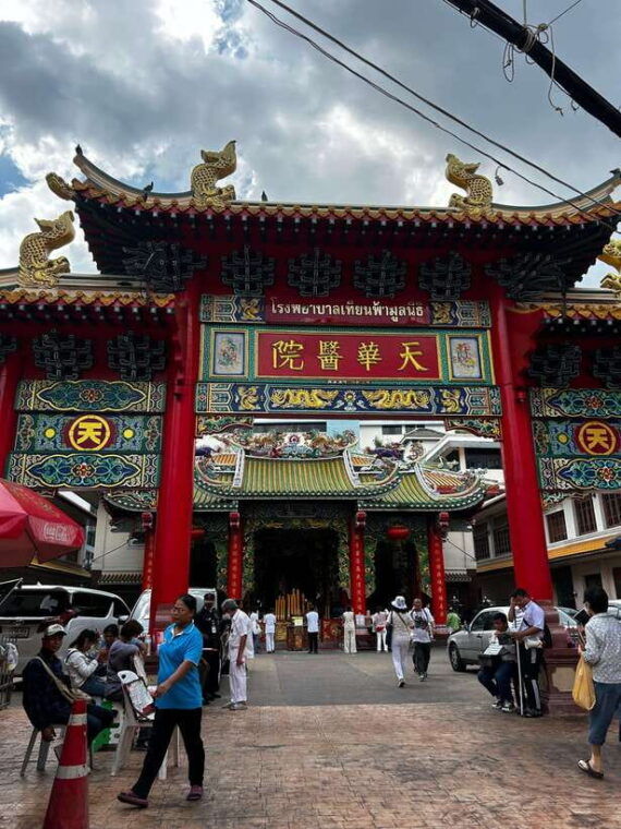 Bangkok: Sampeng Market Guided Tour Biggest Wholesale Market - Exploring Sampeng Market