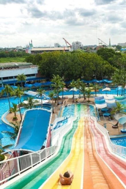 Bangkok: Siam Amazing Park Entry & Lunch (Non-Thai Resident) - Dining Options