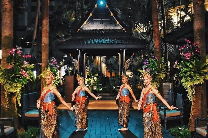 Bangkok Sky Buffet at Baiyoke Sky Admission Ticket - Who Is This Tour Best For?