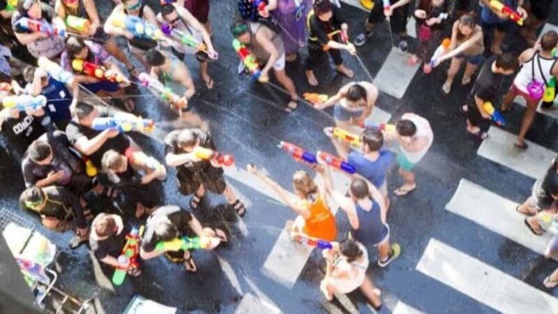 Bangkok: Songkran 2026 Pub Crawl by Tuk-Tuk with Drinks - Good To Know