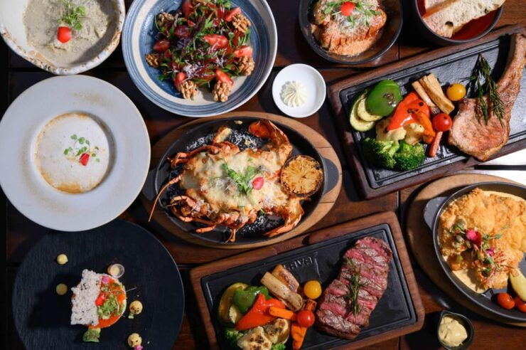 Bangkok: Spectrum Rooftop at Hyatt Regency Sukhumvit - Dining Experience