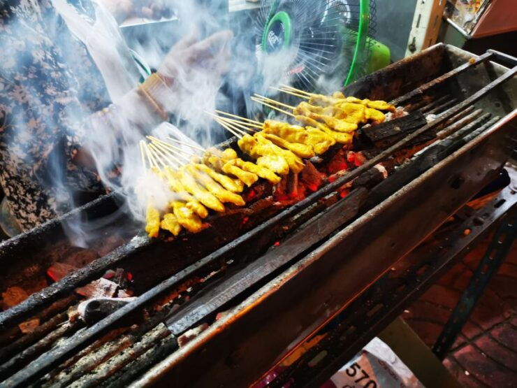 Bangkok: Street Food Tasting Tour By Night - Experience Highlights