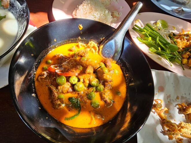 Bangkok :Street Food Variety Cultures Local Tasty - Dietary Considerations