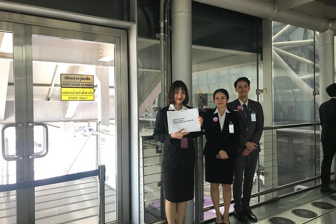 Bangkok Suvaanabhumi Airport: Guide Fasttrack Immigration Service - Pricing and Booking Process