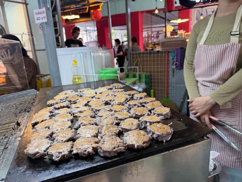 Bangkok: Taladphu Trail & 12+ Local Street Food - Exploring Talat Phlu’s Street Food Scene