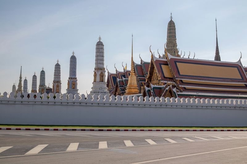 Bangkok Temple and City Tour With Wat Traimit and Royal Grand Palace - The route, from a golden Buddha to the royal compound