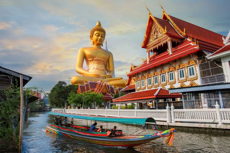 Bangkok Temple Tour by MyProGuide(Wat Paknam,Pink Ganesh,Wat Saman) - Wat Phrong Akat: a quieter pause in the route