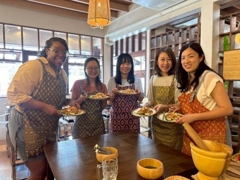 Bangkok: Thai Cooking Class With 4 Dishes & Thai Drink - Good To Know