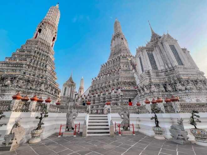 Bangkok: The Must-Visit Iconic Temples - Private Tour - Discovering Wat Arun
