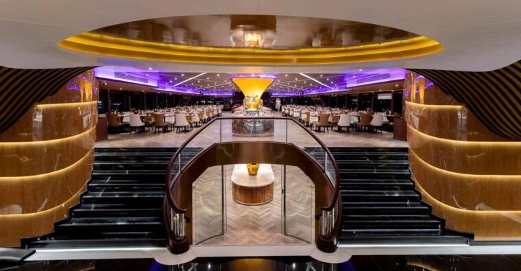 Bangkok: the Opulence Buffet Dinner Cruise With Live Band - Dining Options