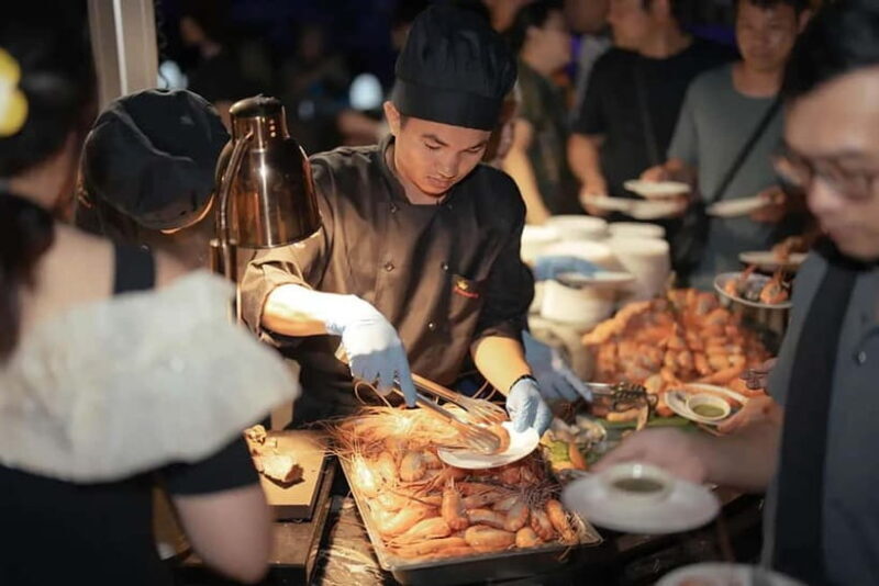 Bangkok: The Planet Dinner Cruise - Who Will Love This Experience?