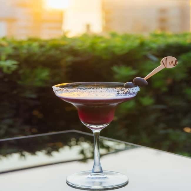 Bangkok: The Vue Bar Rooftop at Mercure Bangkok Sukhumvit 24 - Practical Details & Tips