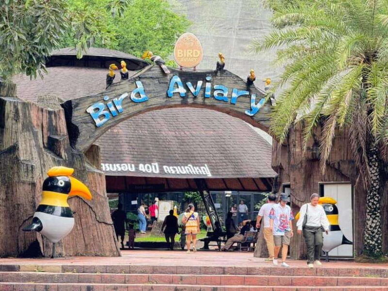Bangkok to Moo Deng: Private Transfer To Khao Kheow Zoo - Good To Know