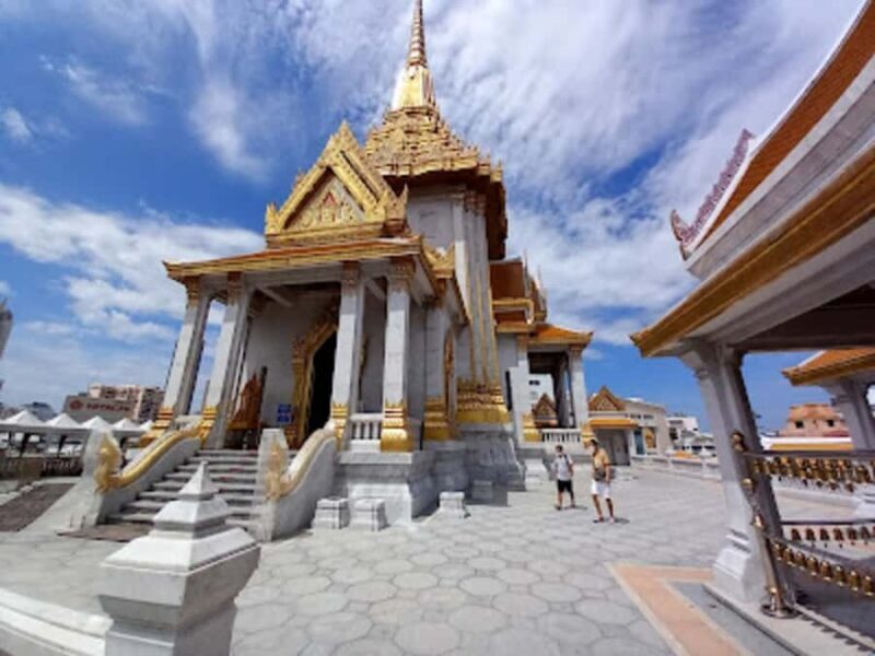 Bangkok Tour: Golden Buddha, Reclining Buddha & Gems Gallery - A Closer Look at the Itinerary
