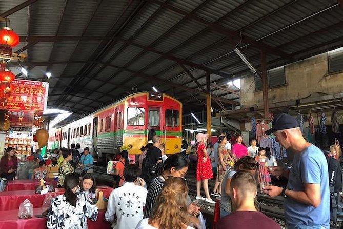 Bangkok Train Market and Floating Market Excursion - Must-Try Food and Souvenirs at the Markets