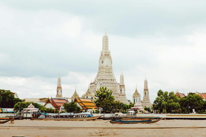Bangkok: Train + Water Market With Wat Arun - Maeklong Railway Market Experience