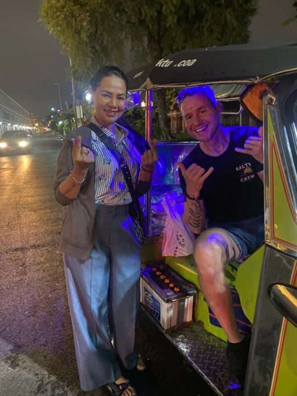 Bangkok: Tuk-Tuk Night Food Tour with Roof top bar & Markets - The Experience in Detail