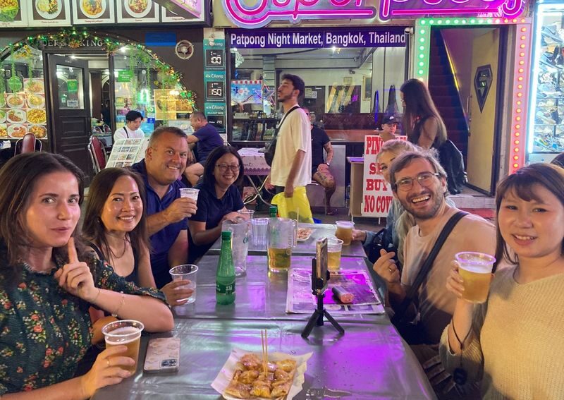 Bangkok Tuk Tuk Night Tour with food & drinks in Siam & Silom - Should you book the Siam and Silom night tour?
