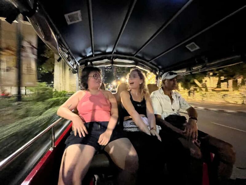 Bangkok Tuk Tuk Night Tour with food & drinks in Siam&Silom - Dining & Drinking: The Heart of the Tour