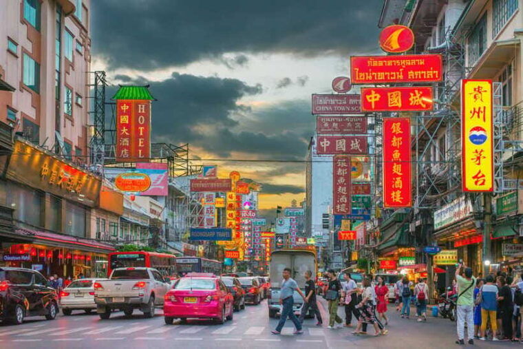 Bangkok: Tuk-Tuk Ride, Wat Arun, and Flower Market Tour - What to Bring
