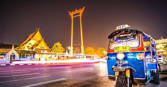 Bangkok: Tuk Tuk Tour by Night Free Dinner at Local Bar - Experience the Night Markets