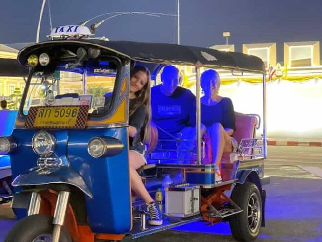 Bangkok Tuk-Tuk Tour by Night With Chinatown Street Food - Unique Nighttime Experience
