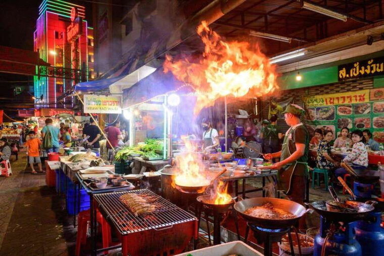 Bangkok: TUK TUK Tour Night Life Private With Hotel Pick up - Included Features