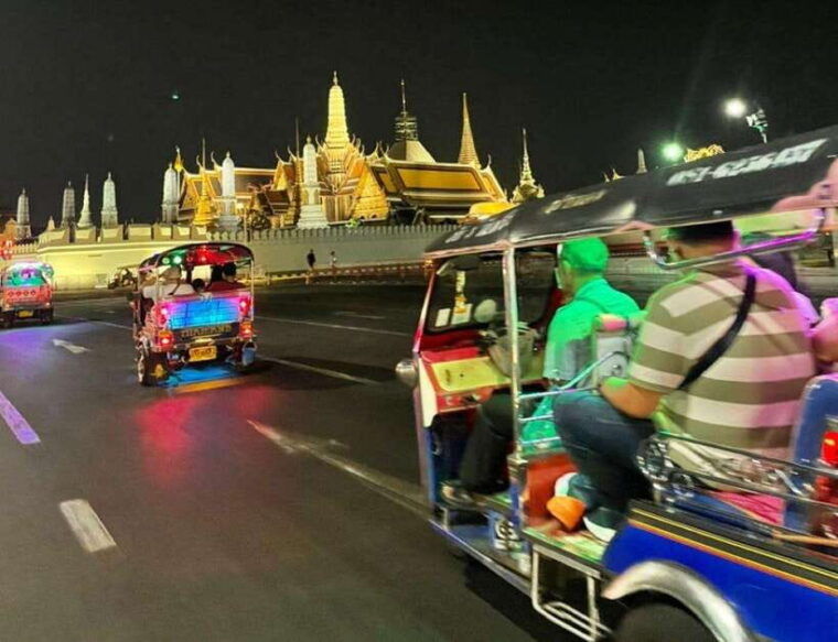Bangkok: TUK TUK Tour Night Life Private With Hotel Pick up - Customer Experience and Reviews