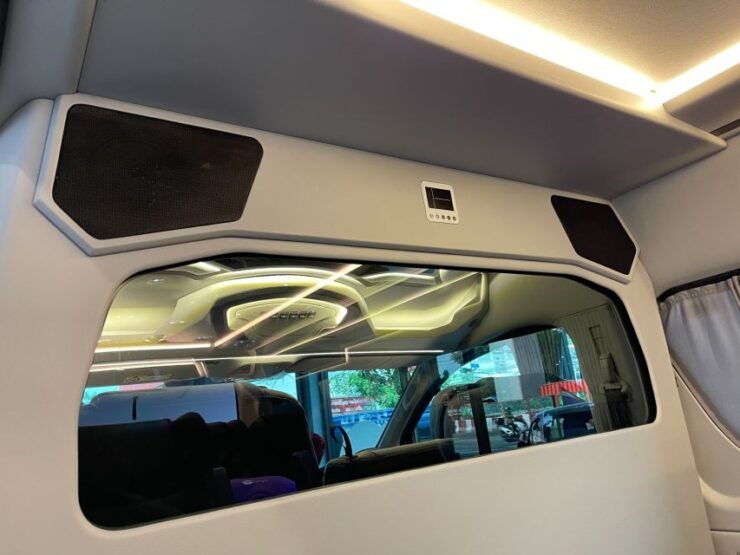 Bangkok: VIP Van Transfer Pattaya/HuaHin/Ayuthaya and More - Service Details