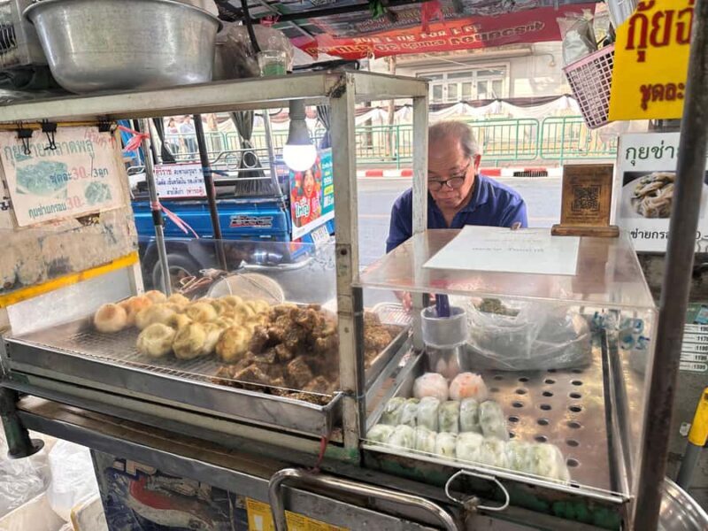 Bangkok: Wang Lang Siriraj Food Tour & Thai BBQ - Authentic Bangkok Street Food: Why It Matters
